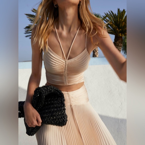 A.L.C. Ari Pleated Crop Top - Picture 4 of 14